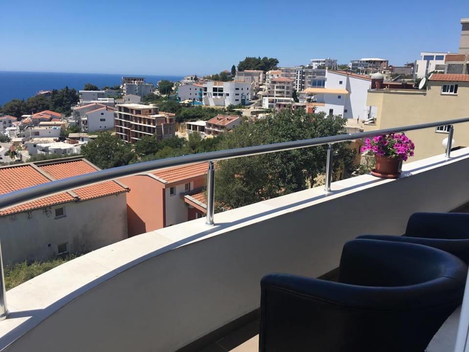 Apartmani Dini Ulcinj Esterno foto