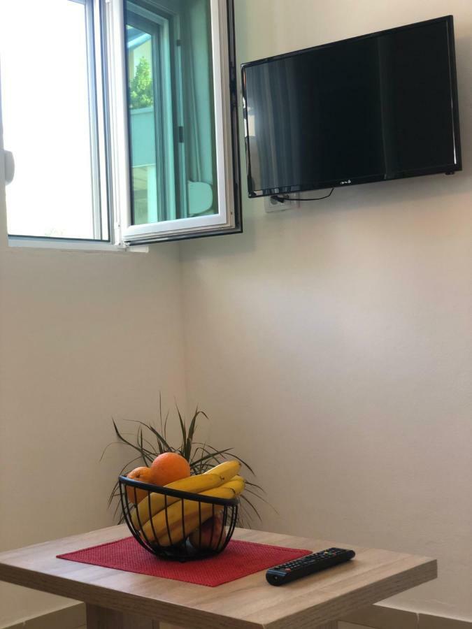 Apartmani Dini Ulcinj Esterno foto
