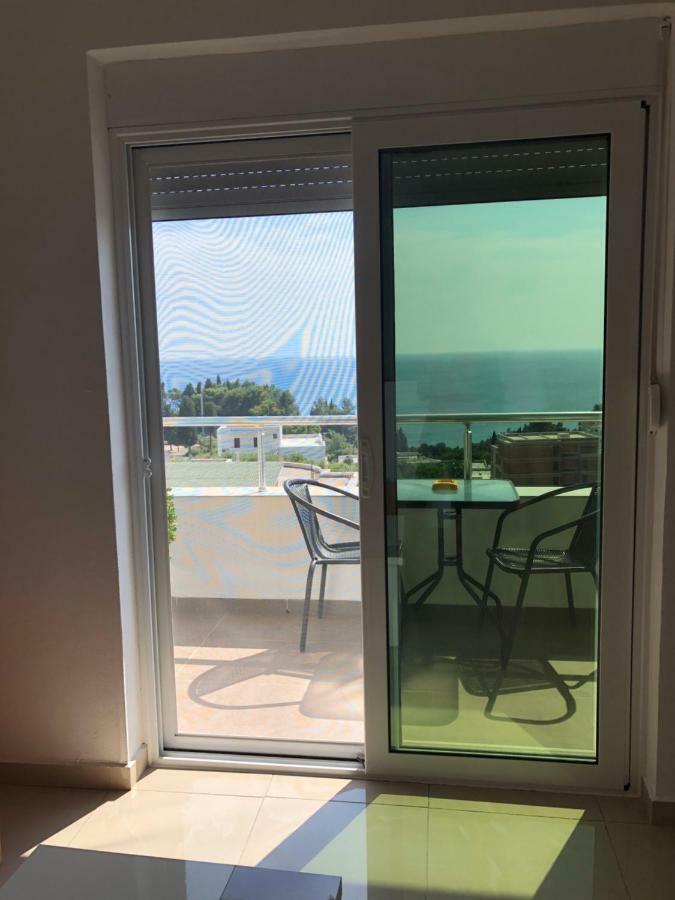 Apartmani Dini Ulcinj Esterno foto