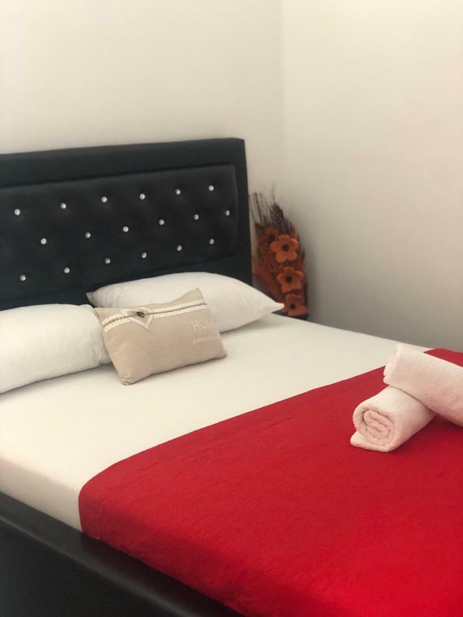 Apartmani Dini Ulcinj Esterno foto