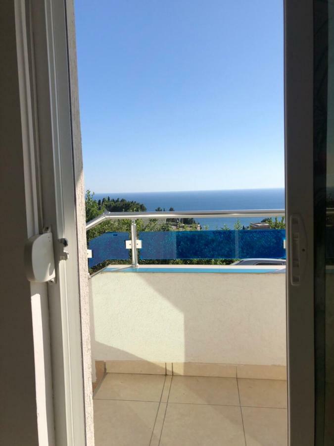 Apartmani Dini Ulcinj Esterno foto
