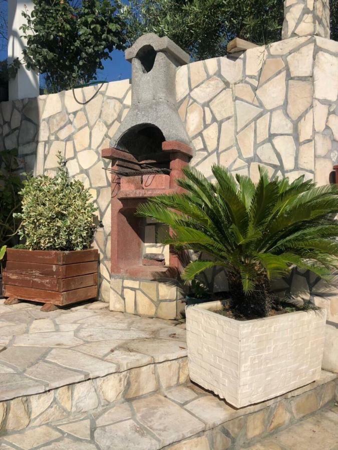 Apartmani Dini Ulcinj Esterno foto